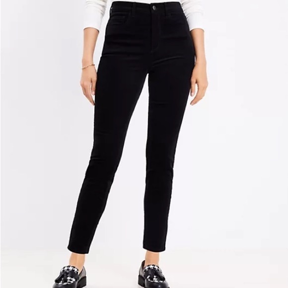 LOFT Pants - LOFT Black Modern Skinny Velvet Women's Jeans/Pants Size 27 / 4